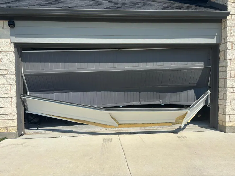 Garage door repair & service in Dallas-Fort Worth